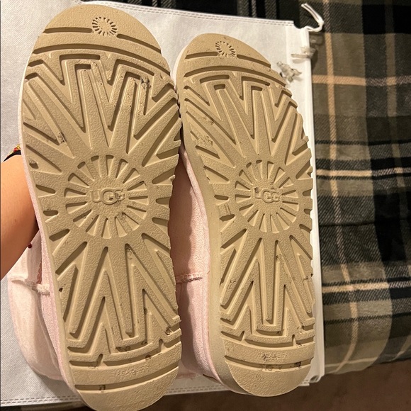 UGG Powder Pink Medium Boots - Picture 15 of 17